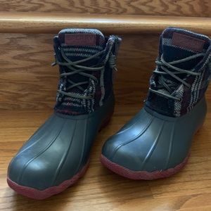 Sperry duck boots